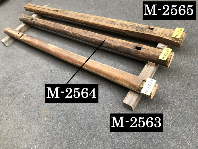 丸太梁の古材